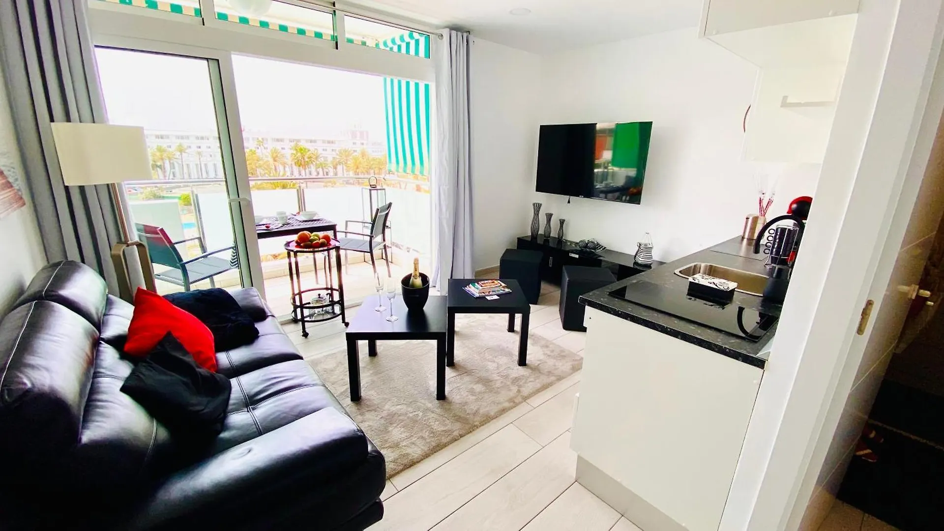 Solymar Luxus Apartment Маспаломас